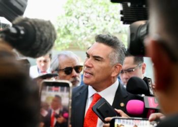 Critica Alito que Rubén Rocha tenga seguridad