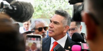 Critica Alito que Rubén Rocha tenga seguridad
