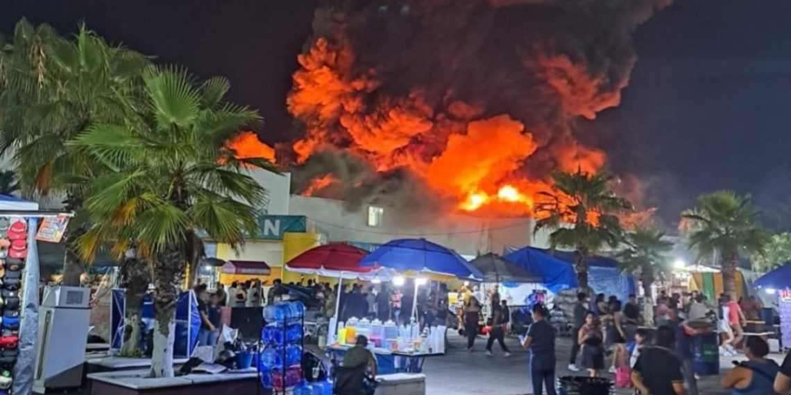 Incendio en recinto ferial en el municipio de Centro, Tabasco, deja cinco personas sin vida