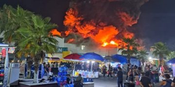 Incendio en recinto ferial en el municipio de Centro, Tabasco, deja cinco personas sin vida