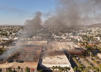 Sube a 6 la cifra de fallecidos en incendio de Plaza Fiesta en Los Mochis