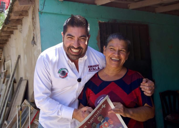 Armando Ayala sostiene encuentros vecinales y destaca apoyos para mujeres en Tijuana