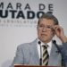 Llama Monreal a la prudencia con las demandas de juicio político