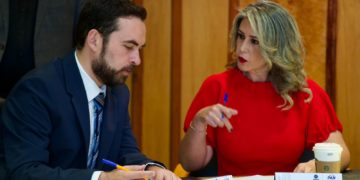 Aplauden panistas que UIF haya congelado cuentas de Rocha Moya y de sus hijos