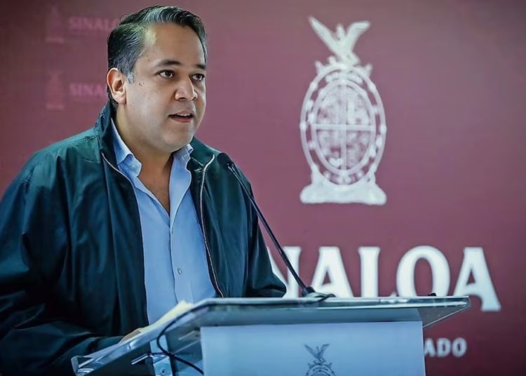 Exsecretario de finanzas del gobierno de Sinaloa se entrega en Estados Unidos