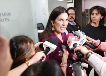 “Traición a la Patria es acordar candidaturas con el narco”: Kenia López