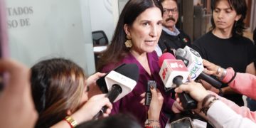 “Traición a la Patria es acordar candidaturas con el narco”: Kenia López