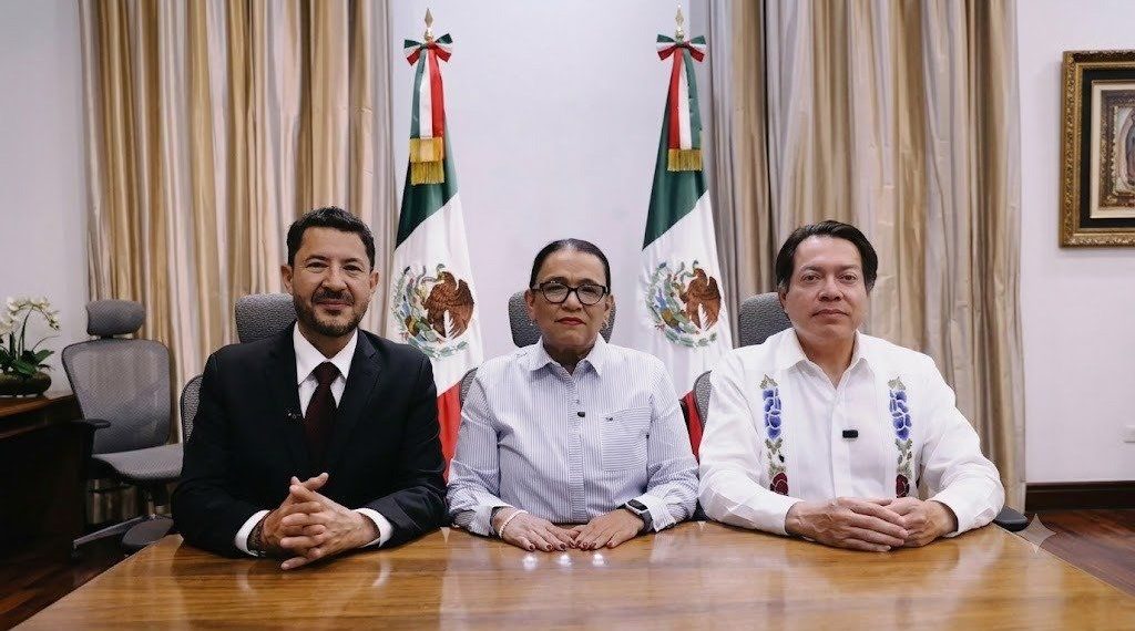 Autoridades federales continúan diálogo con maestros para atender demandas del sector