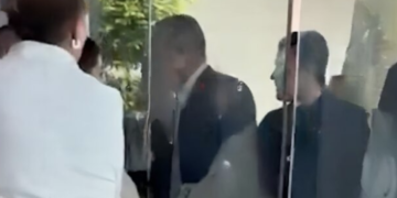 Irrumpe alcalde de Metepec en club deportivo con hombres armados y agrede a usuario