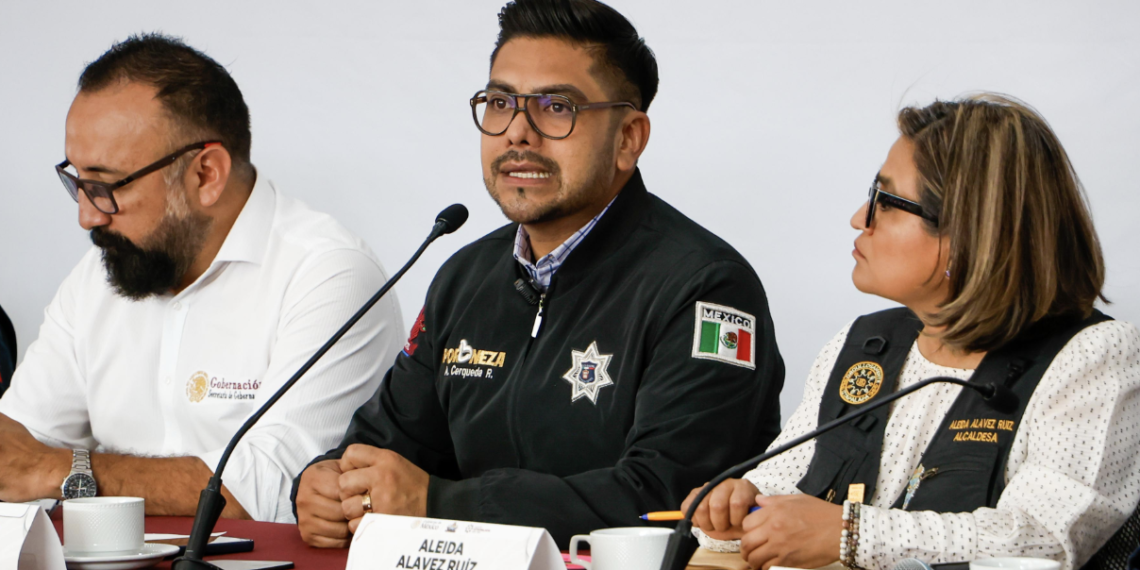 Adolfo Cerqueda y Aleida Alavez presentan avances del proyecto del Parque Lineal que se construirá en el camellón de Av. Texcoco