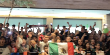 Reciben a la Selección Nacional con mariachi, porras y pirotecnia en Guadalajara