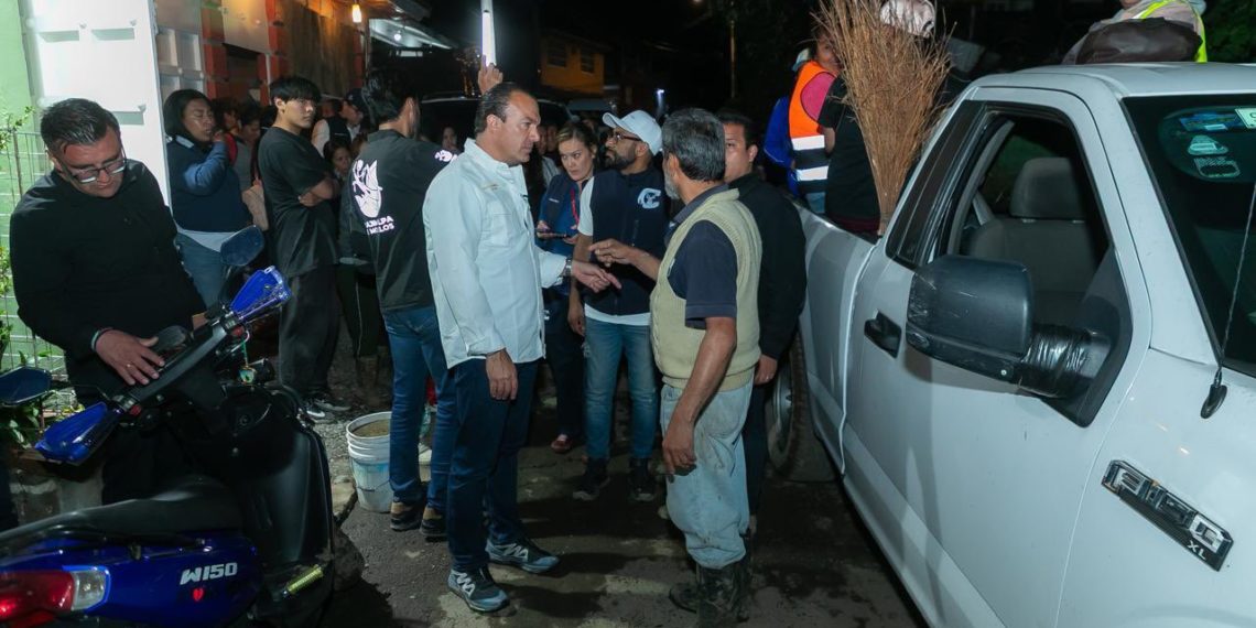 Encabeza alcalde Carlos Orvañanos recorridos en las zonas afectadas por lluvias en Cuajimalpa