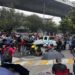 CNTE protesta frente a instalaciones de TV Azteca y televisa en la CDMX