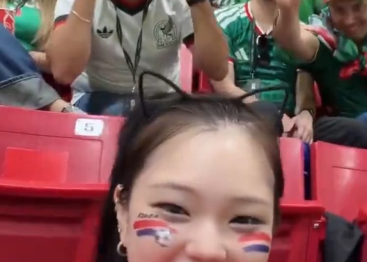 Mexicano ofrece disculpas tras polémica por gesto racista contra influencer coreana