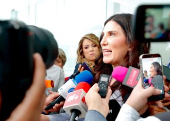 PAN y PRI arremeten contra ministros de SCJN por asistir al político de Sheinbaum