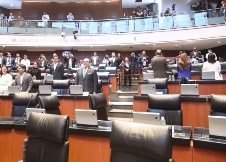 Fuerte confrontación en Permanente entre Morena y oposición; se acusan de traición a la patria y por la frase “de anillo al dedo”