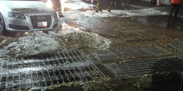 Atienden encharcamientos y desbordamiento de barranca en Cuajimalpa