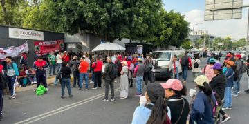 CNTE realiza múltiples bloqueos en CDMX durante el tercer día del paro nacional