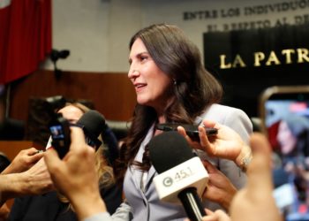 Kenia López llama a la Presidencia de la República y a la SCJN a dialogar para salvar al Estado mexicano de la crisis
