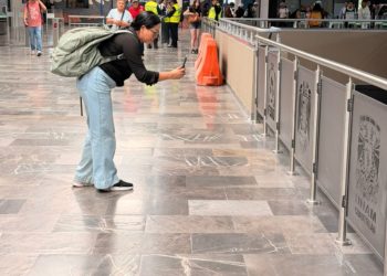 Metro Universidad renueva su imagen con una intervención artística inspirada en la UNAM
