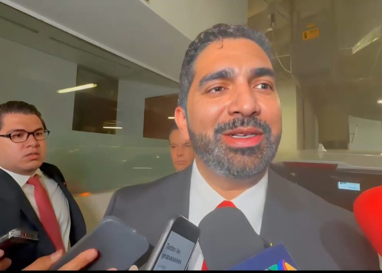 Gobierno mexicano mantendrá estrategia de “cabeza fría”, como dice Sheinbaum, afirma Roberto Lazzeri