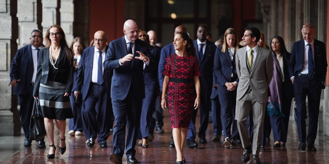 Sheinbaum da la bienvenida a la FIFA en Palacio Nacional antes de la inauguración del Mundial 2026