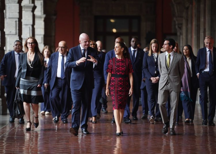 Sheinbaum da la bienvenida a la FIFA en Palacio Nacional antes de la inauguración del Mundial 2026