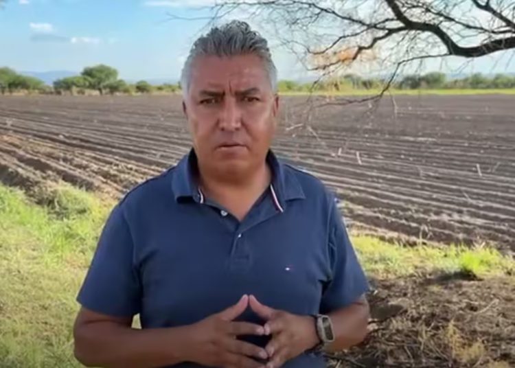 Acusan a alcalde morenista de Villanueva de festejar con alcohol en oficinas públicas, acusa edil “guerra sucia”