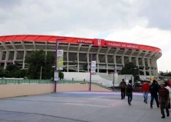 Se concentra la CNTE en Tlalpan para marchar hacia el Estadio Ciudad de México